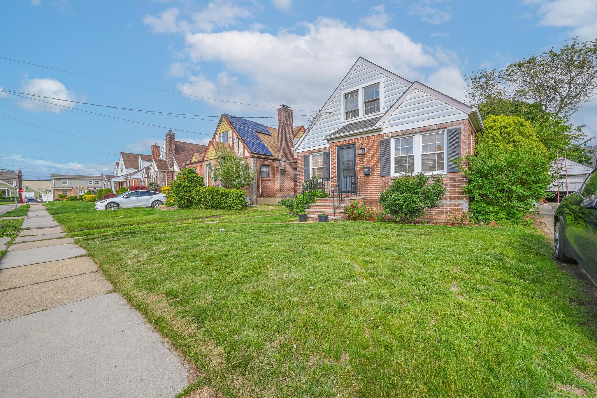 49 Union Street, Valley Stream, New York image 3