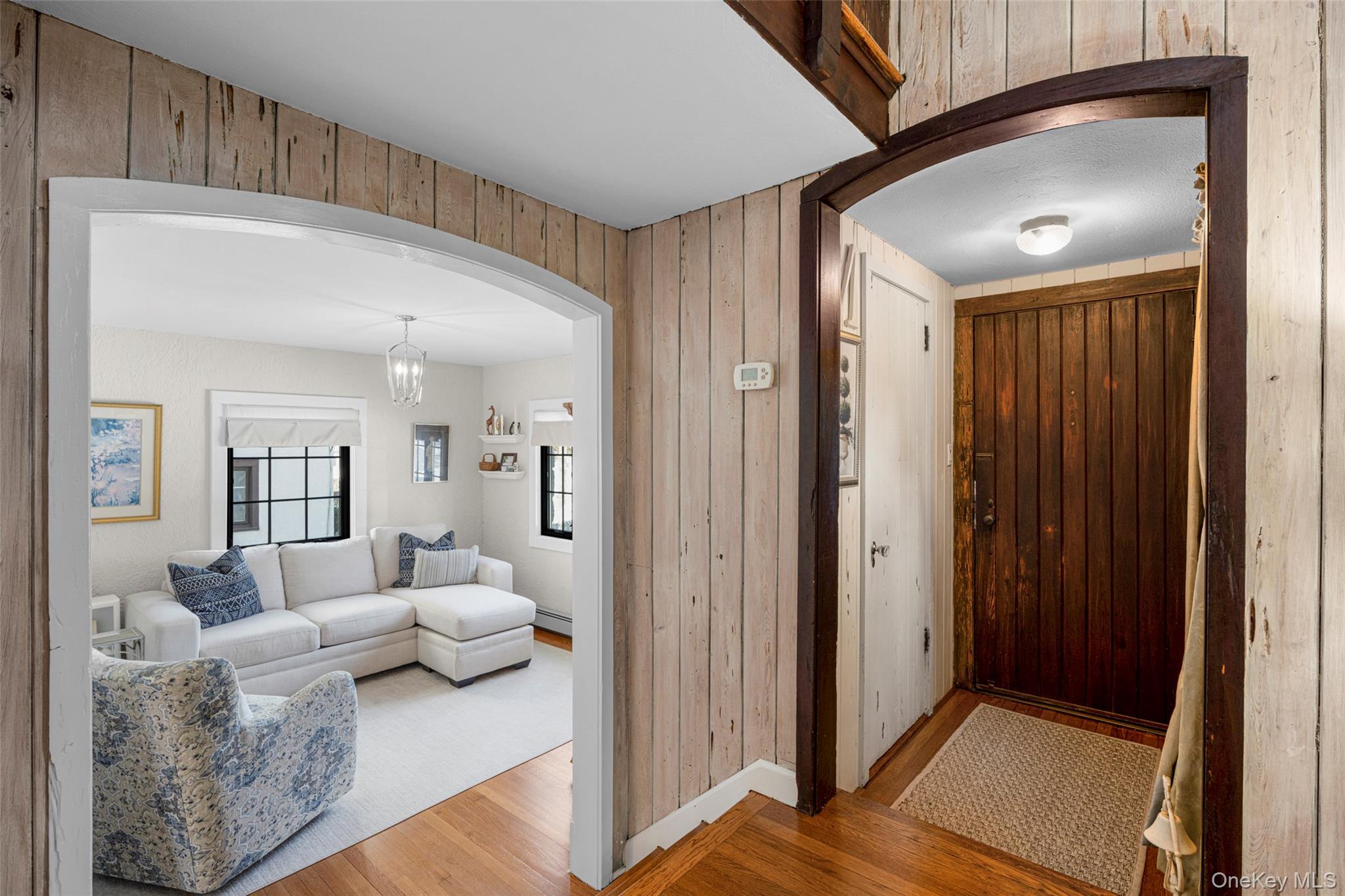 206 Knollwood Avenue