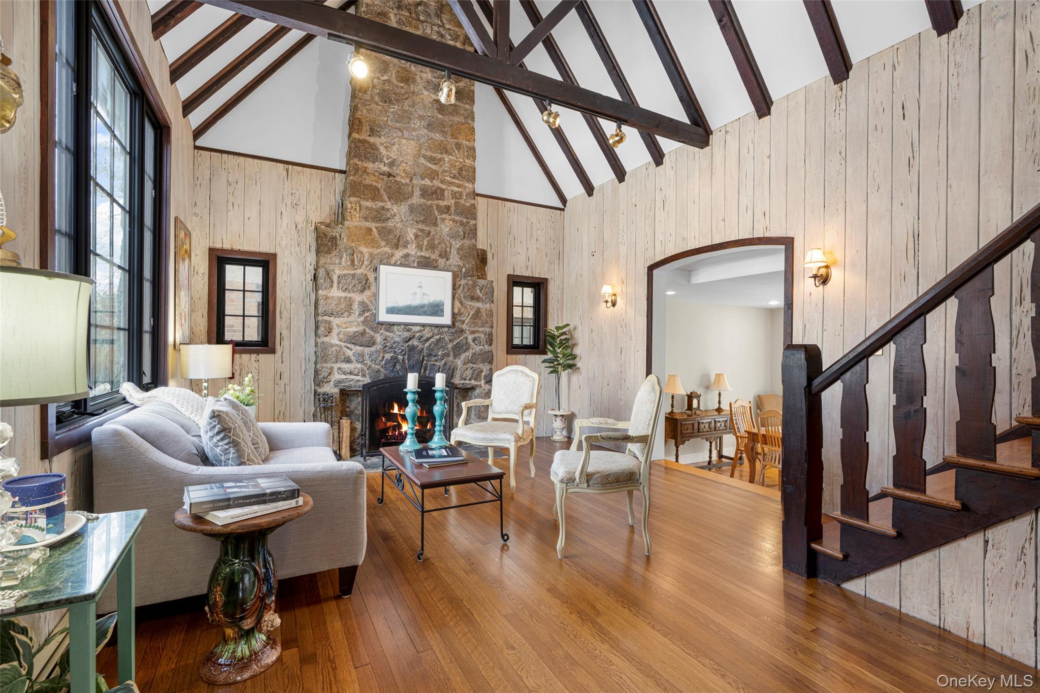 206 Knollwood Avenue