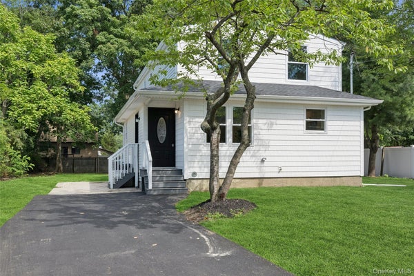 1223 UDALL RD, BAY SHORE, NY 11706 - Image 5a32bed23f2b75ec962ee37cdb9fb13b/3371555786