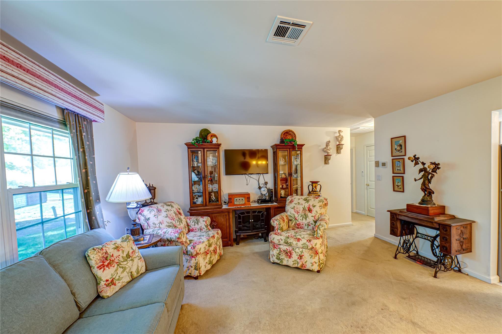 119 Exmore Court #A, Ridge, New York image 7