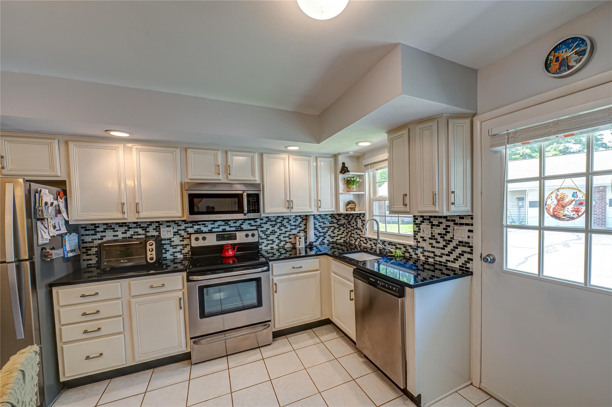 119 Exmore Court #A, Ridge, New York image 4