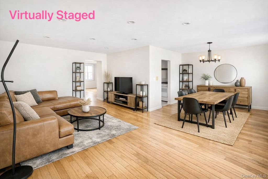 Photo of 150-71 70rd Rd #9A, Flushing, NY 11367 (MLS # 967112)