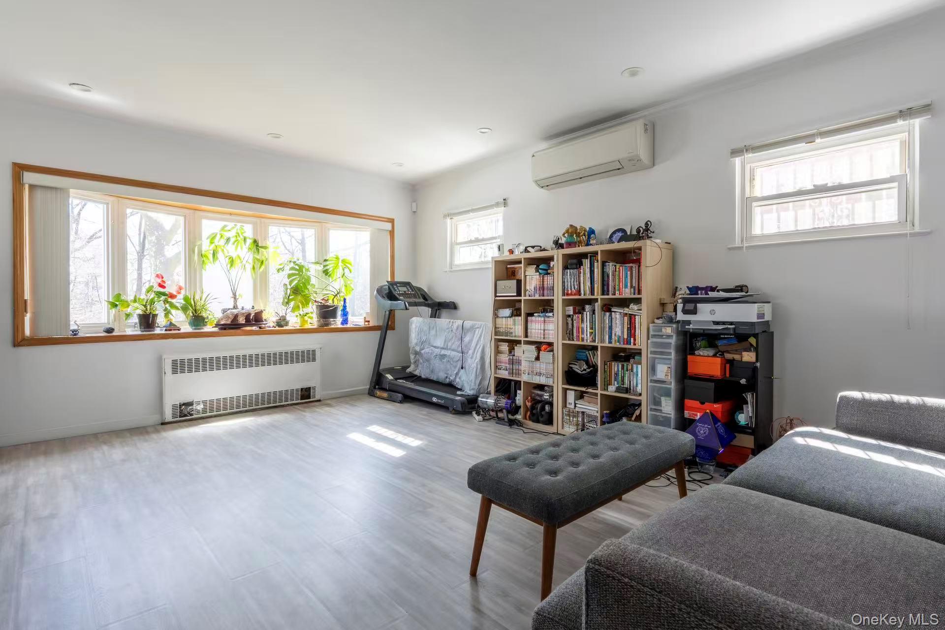 5312 Clearview Expressway