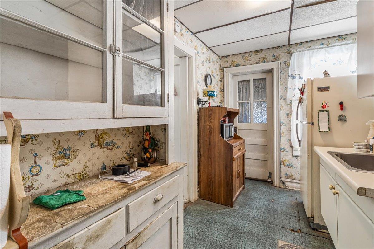 21-17 38th Street, Astoria, New York image 4