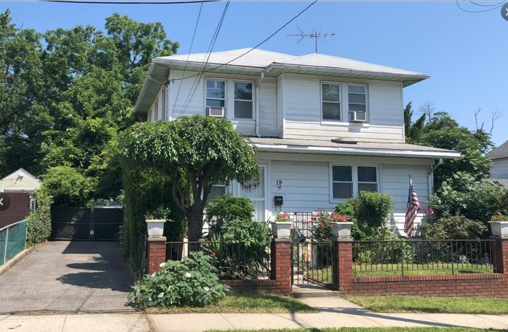 Property for Sale at Bainton Street, Yonkers, New York - Bedrooms: 4 
Bathrooms: 2  - $1,250,000