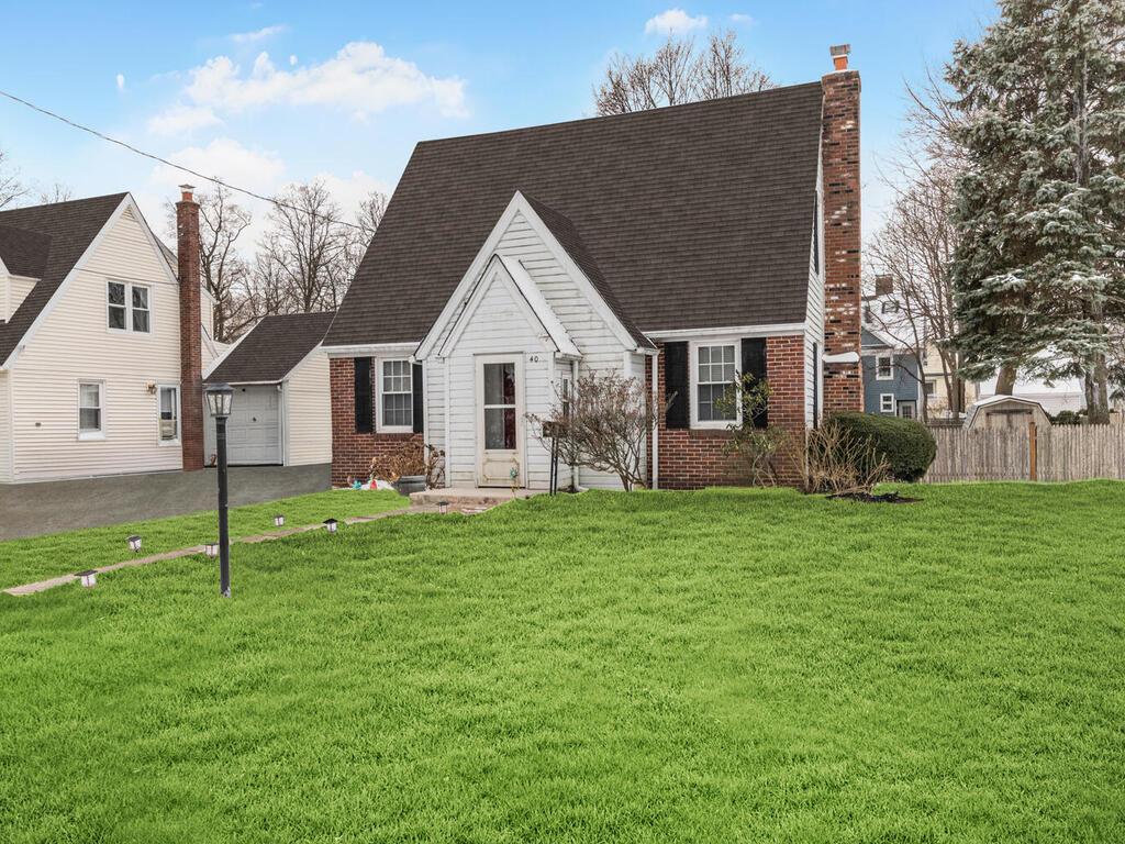 40 Mount Pleasant Road, Yonkers, New York image 2