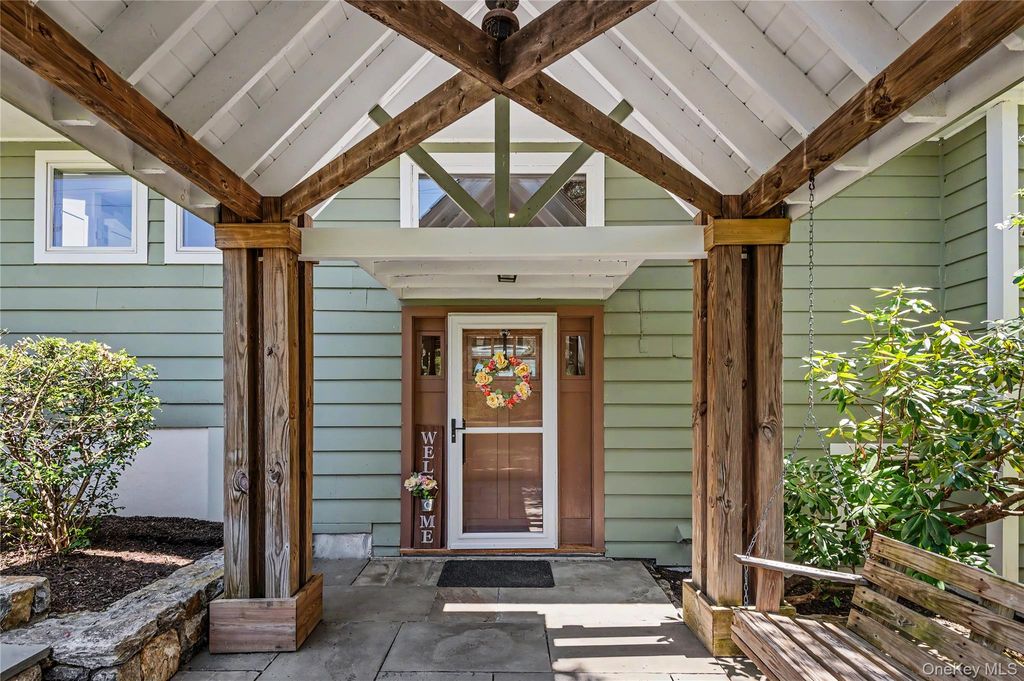 Photo of 41 Cross Pond Road, Pound Ridge, NY 10576 (MLS # 990381)