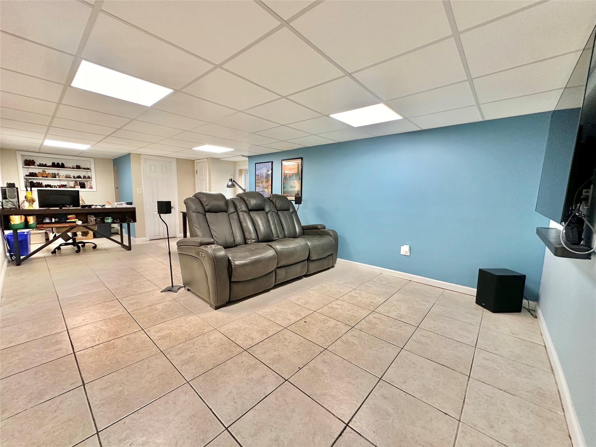 165 Smith Avenue, Holbrook, New York image 14