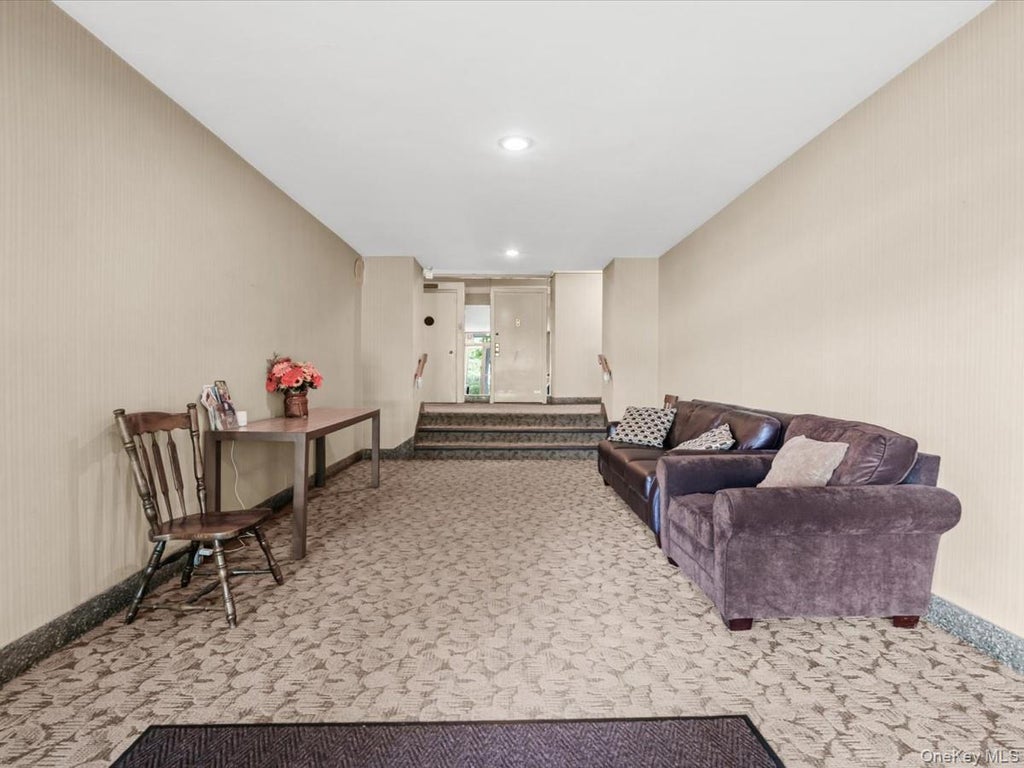 Photo of 530 Dubois Avenue #2C, Valley Stream, NY 11581 (MLS # 1050022)