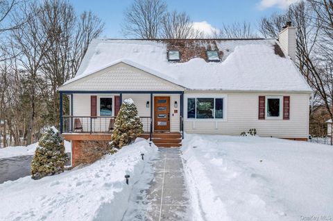 Condo For Sale - 5 Larch Court<br/> Poughkeepsie, NY 12603