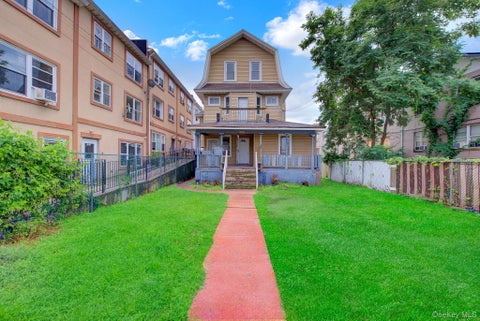 Photo of 29-55 Far Rockaway Boulevard, Far Rockaway, NY 11691 (MLS # 1046919)