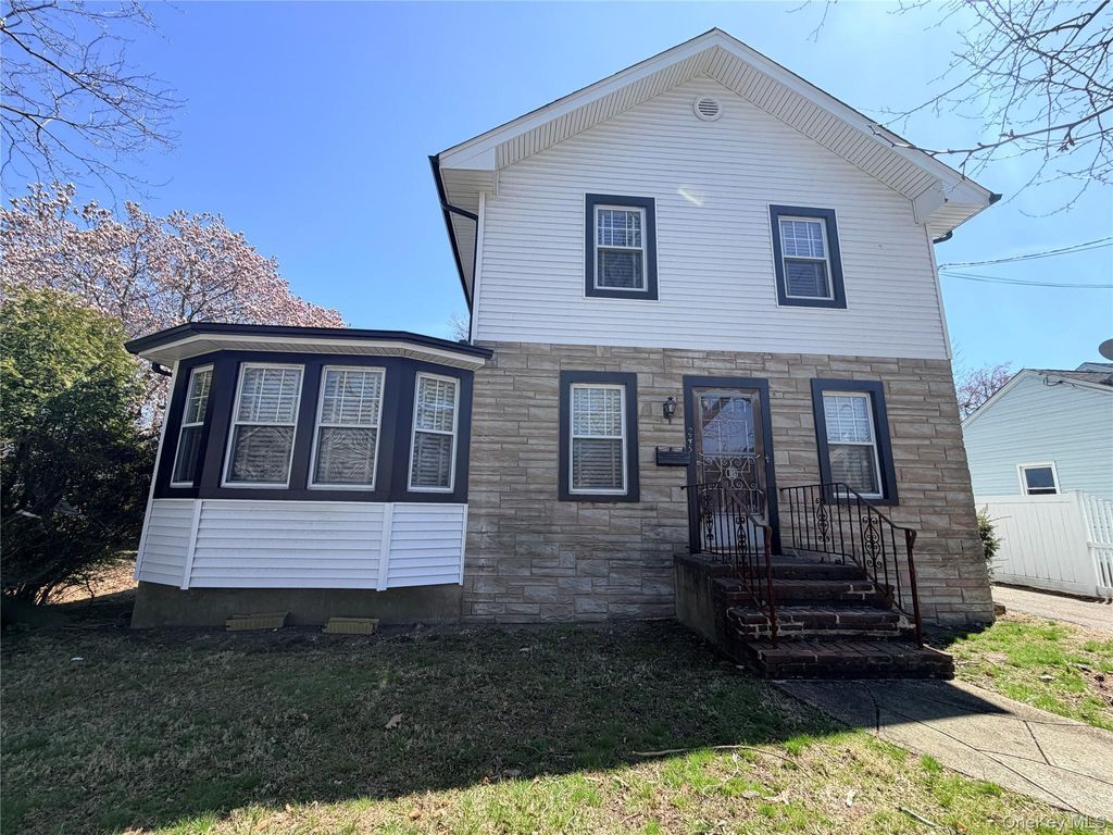 Photo of 245 Woodbury Road, Hicksville, NY 11801 (MLS # 985927)