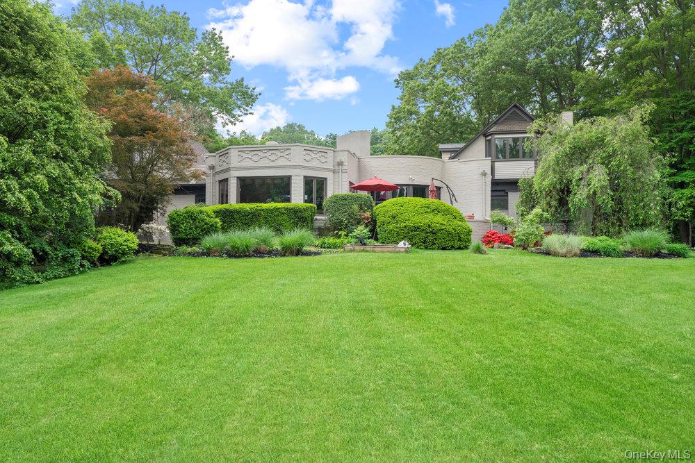 5 Cedar Lane