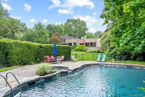 5 Cedar Lane Glen Cove NY 11542