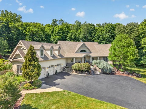 Homes For Sale - 15 Entin Terrace<br/> Warwick, NY 10990
