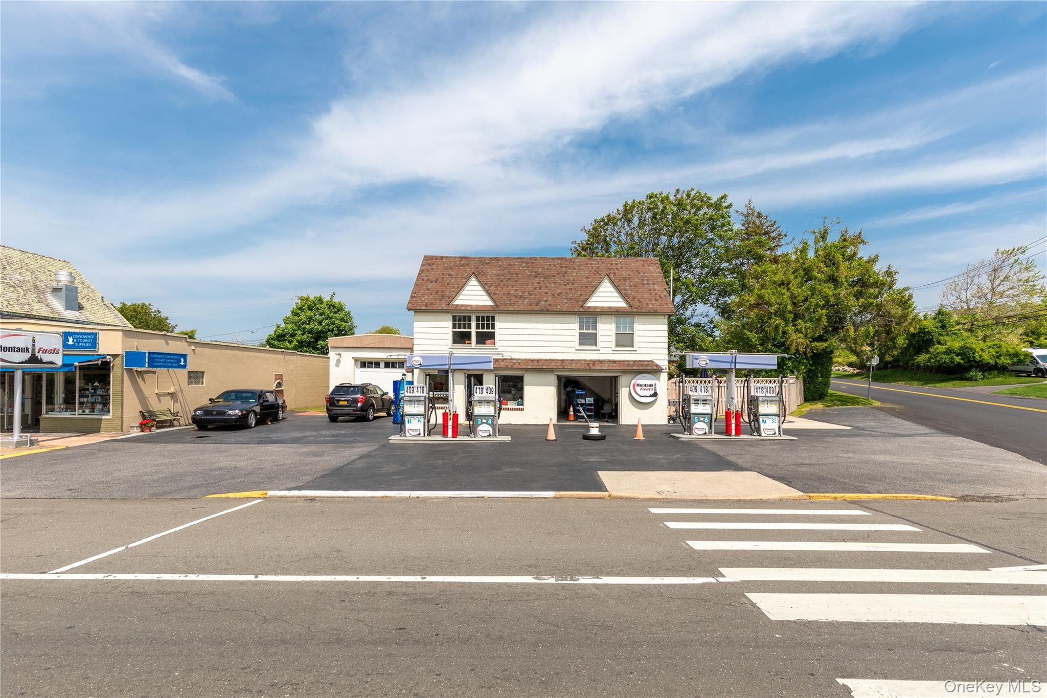 809 & 813 Montauk Highway