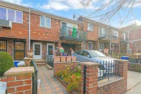 Photo of 20-39 49th Street, Astoria, NY 11105 (MLS # 920040)