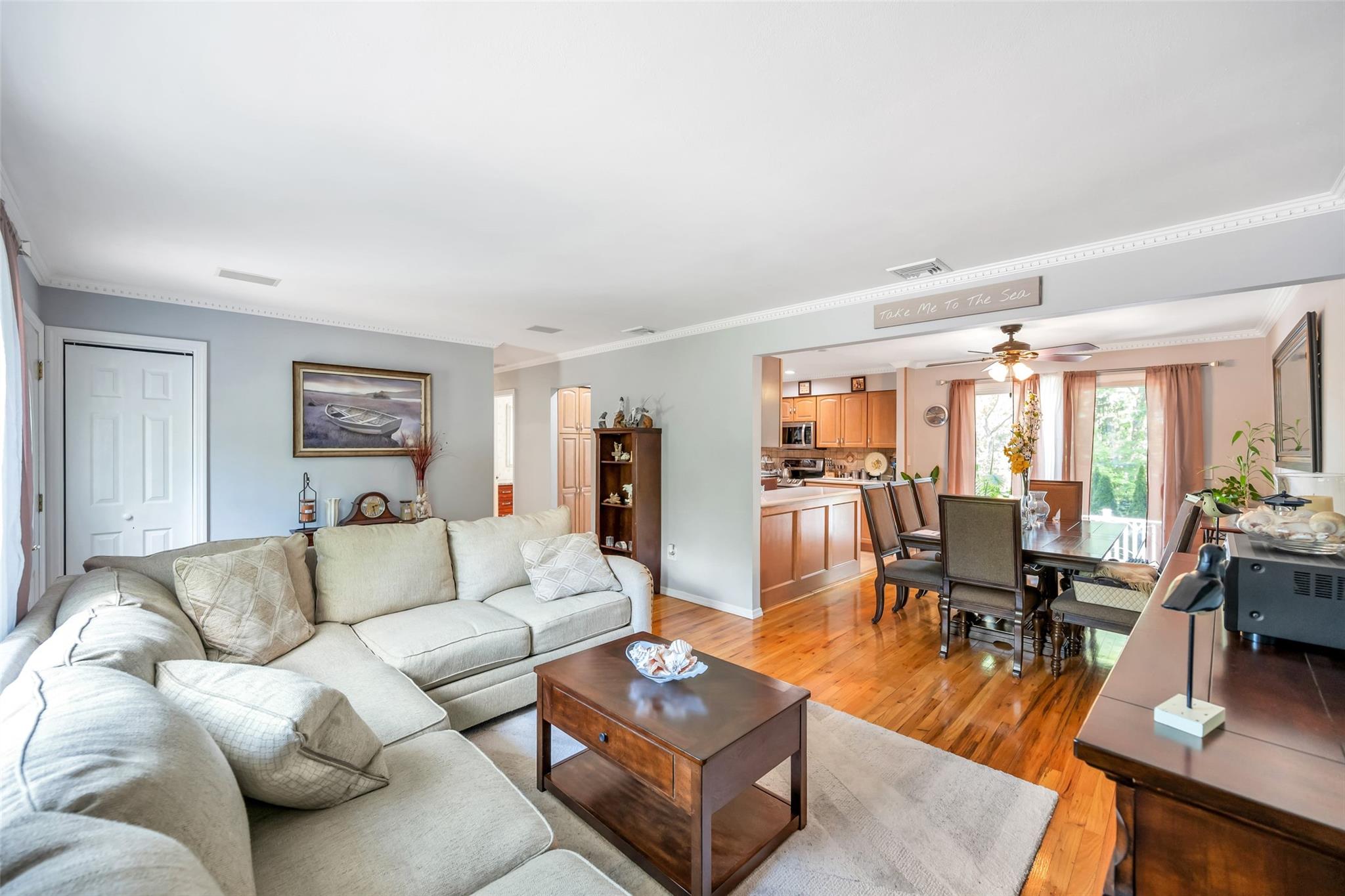 819 Townline Road, Hauppauge, New York image 14