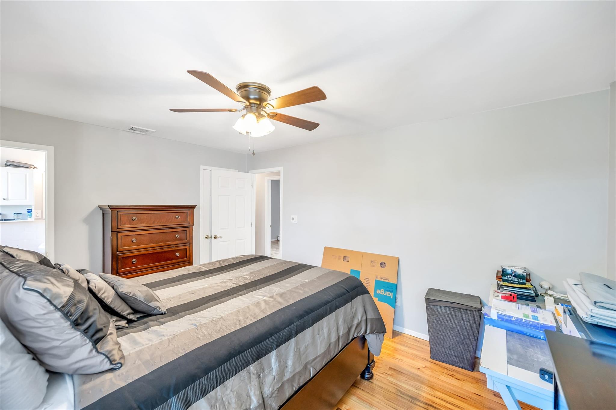 819 Townline Road, Hauppauge, New York image 27