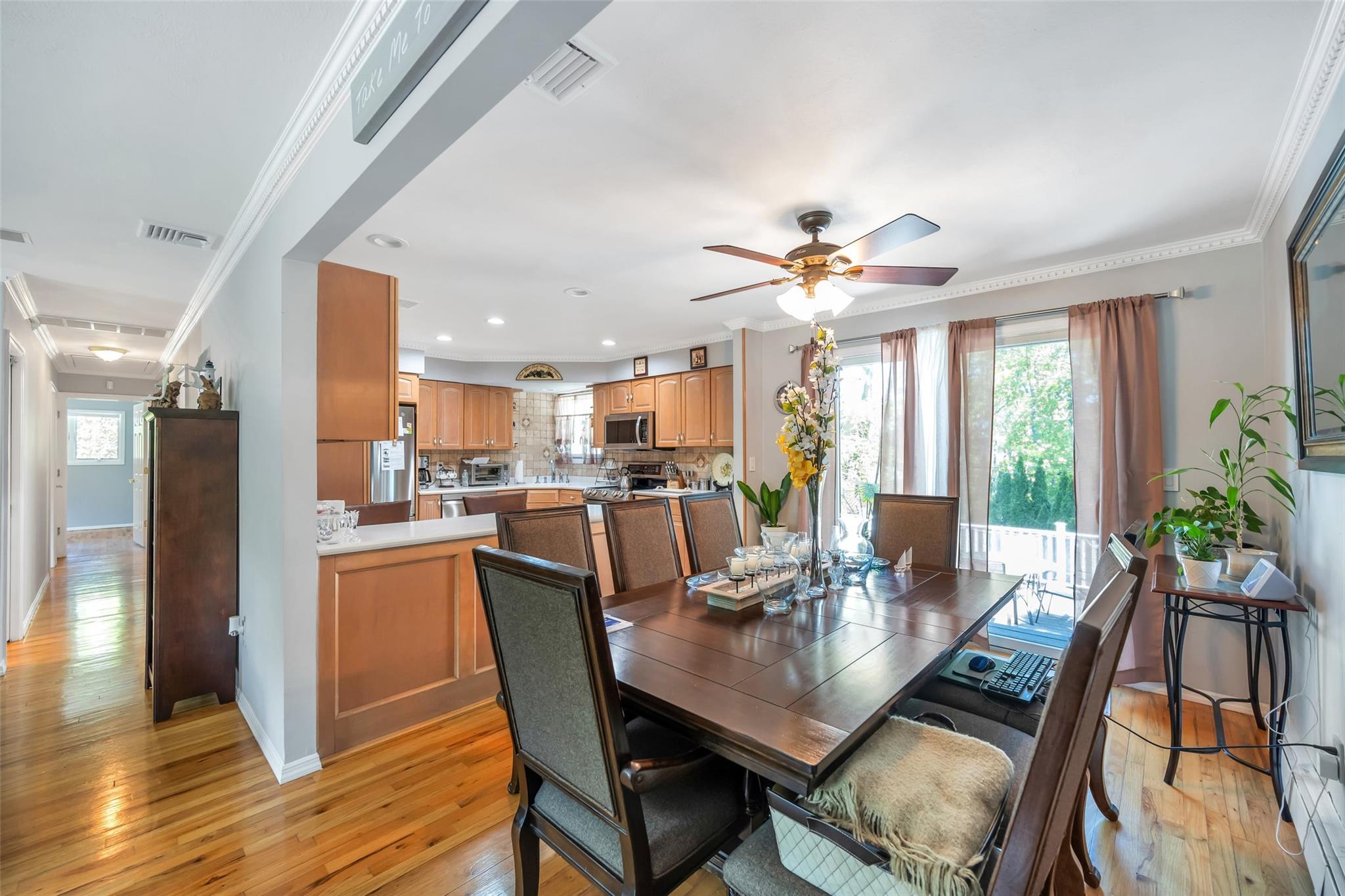 819 Townline Road, Hauppauge, New York image 16