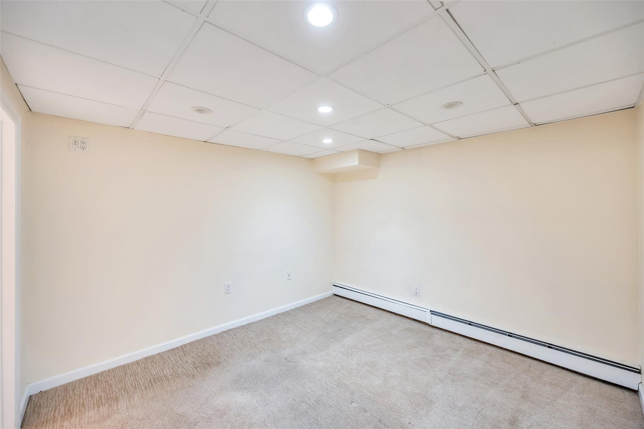 819 Townline Road, Hauppauge, New York image 33