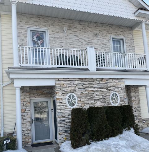 Photo of 604 Narragansett Villas Drive, Lindenhurst, NY 11757 (MLS # 961765)