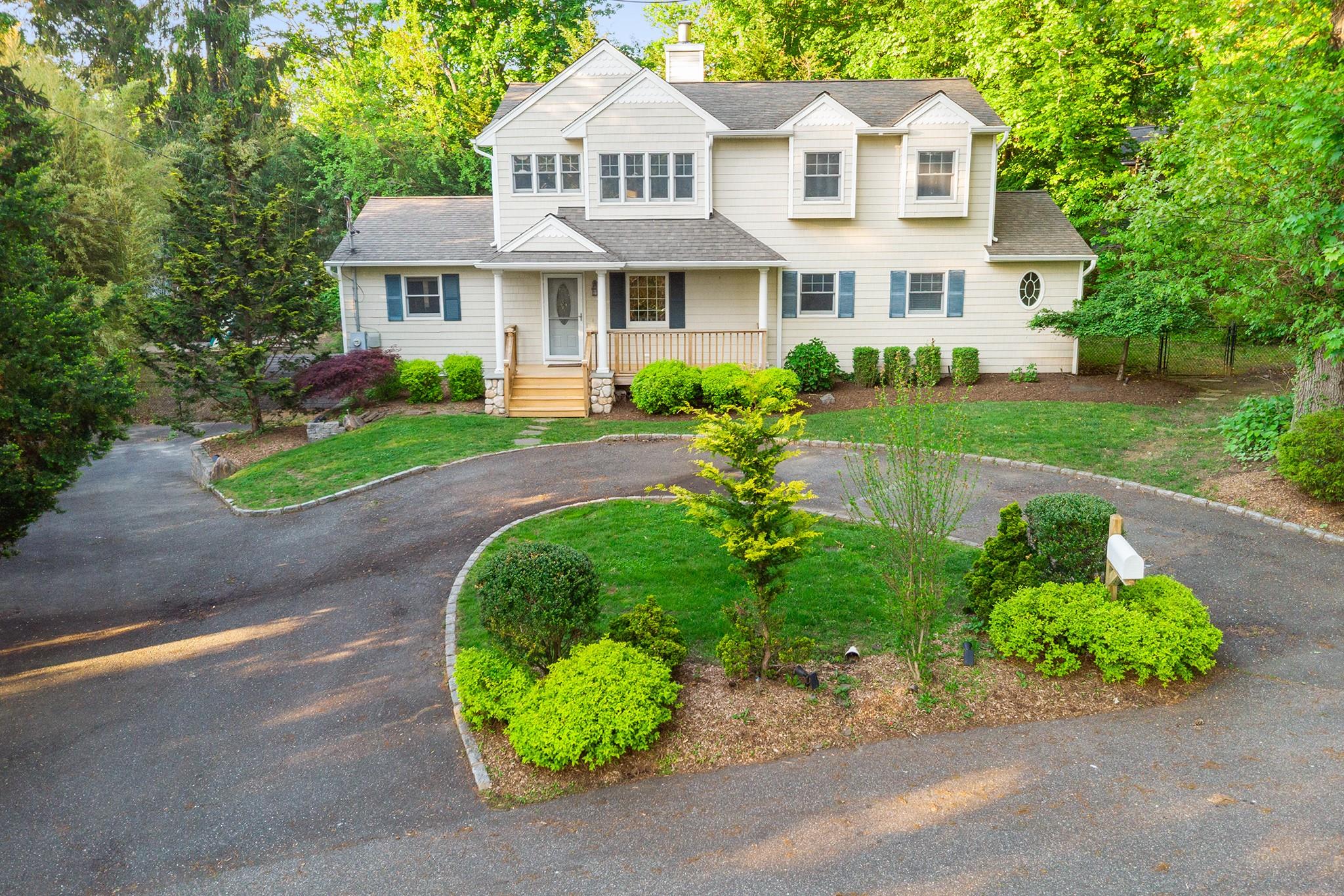 3 Hilltop Road