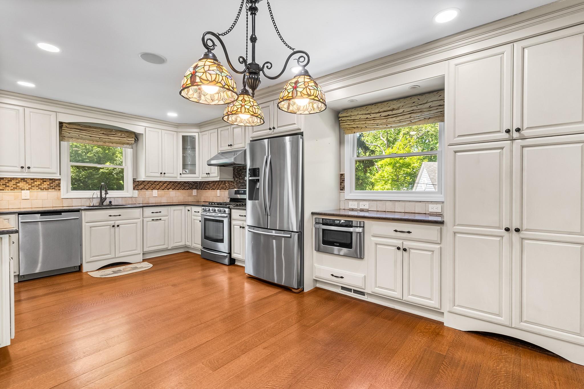 3 Hilltop Road, Stony Brook, New York image 8