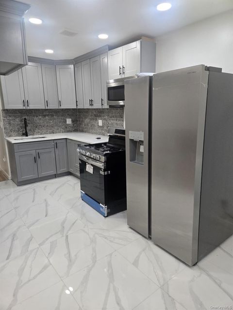 Apartment For Rent - 1427 E 100th Street<br/> Brooklyn, NY 11236