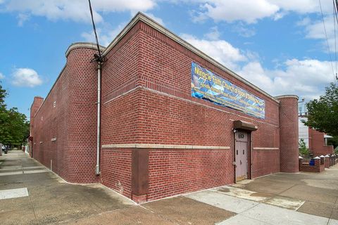 3243 Ampere Avenue Bronx NY 10465