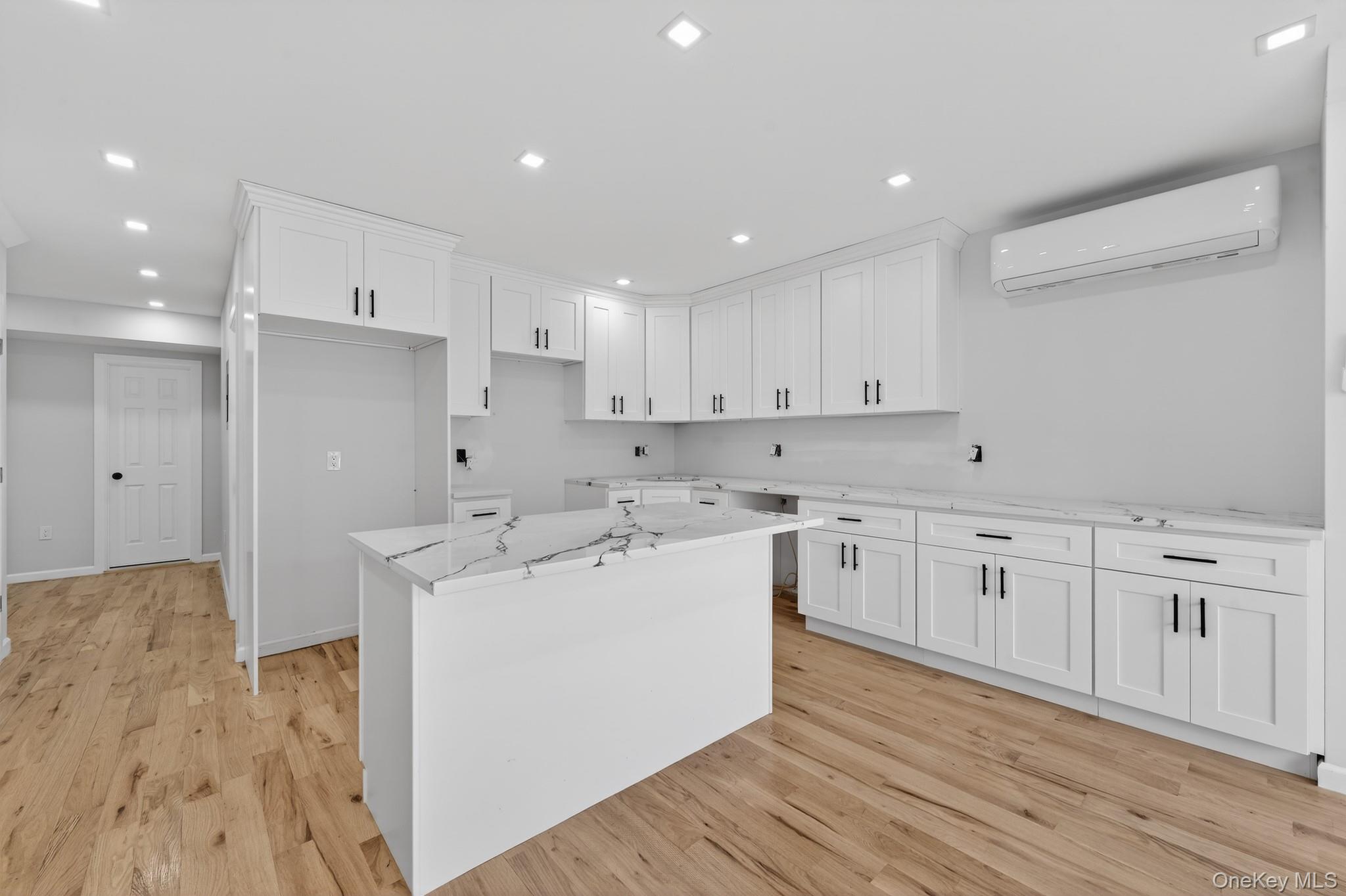 19450 Murdock Avenue