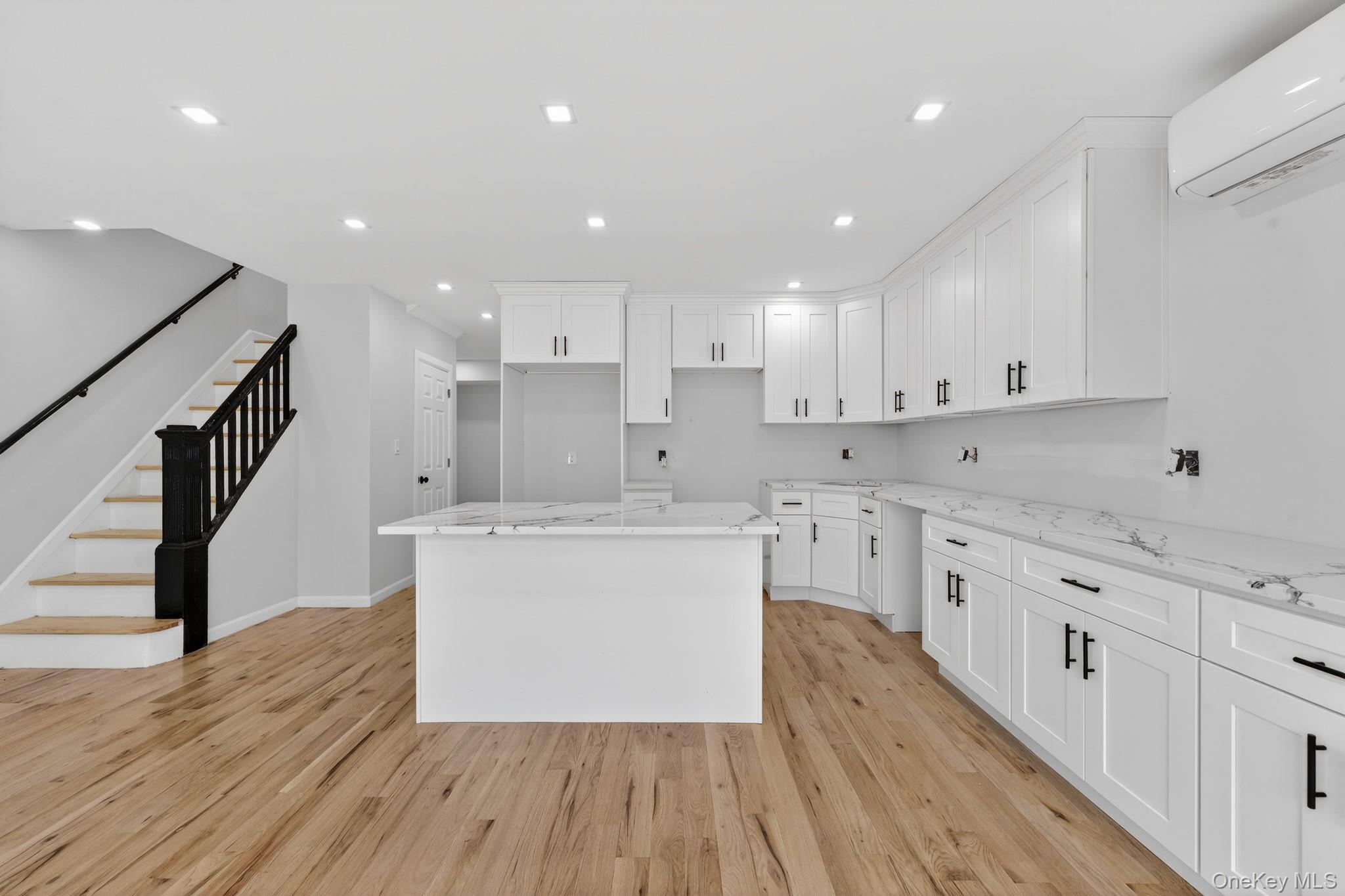 19450 Murdock Avenue