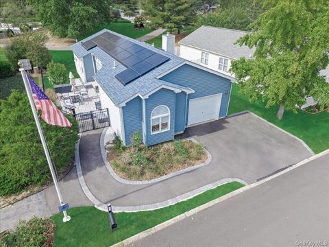 Photo of 2 Limetree Drive, Manorville, NY 11949 (MLS # 924086)