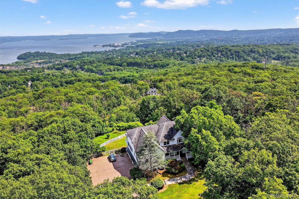 Photo of 10 Soluri Lane, Tomkins Cove, NY 10986 (MLS # 963308)