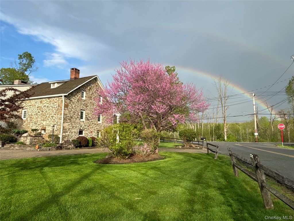 Photo of 93 Horton Road, Washingtonville, NY 10992 (MLS # 967282)