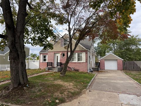 Photo of 345 Elmore Street, Central Islip, NY 11722 (MLS # 930901) Photo of 345 Elmore Street, Central Islip, NY 11722 (MLS # 930901)
