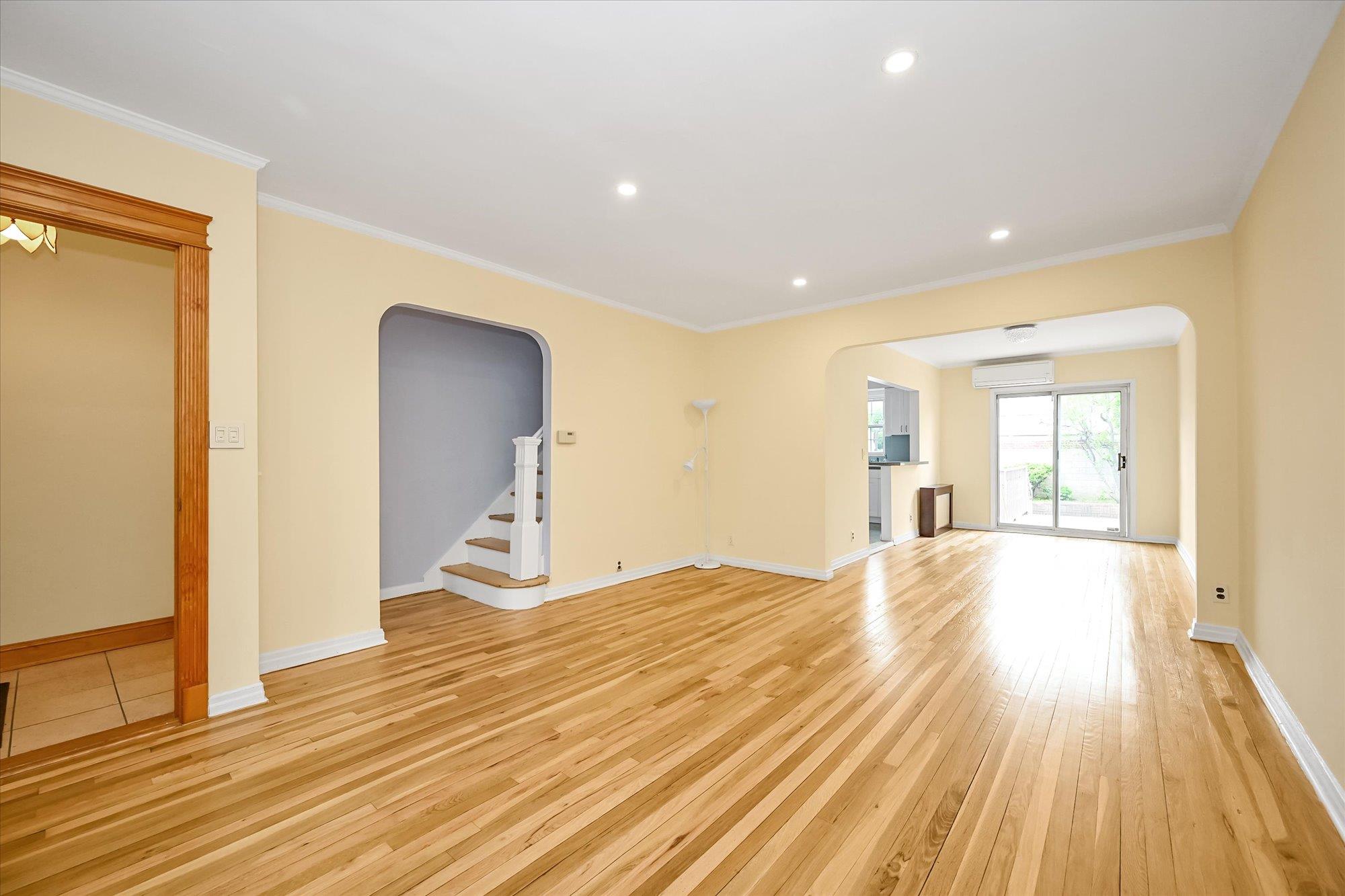 21-22 150th Street, Whitestone, New York image 3