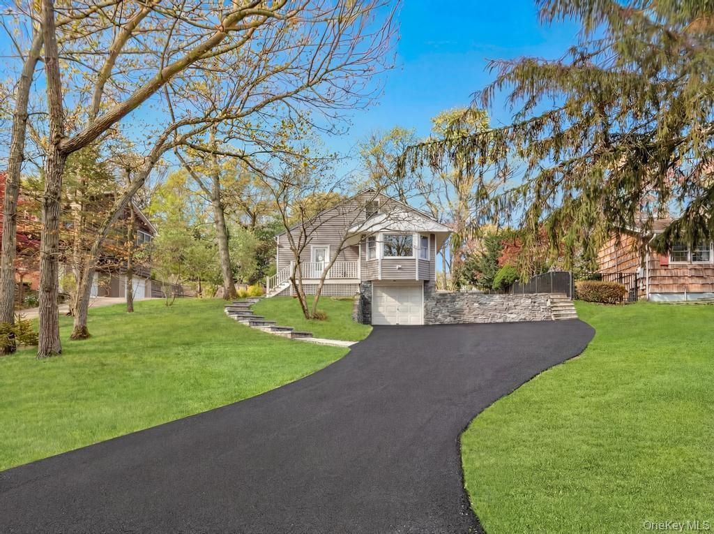 Photo of 14 Woodvale Avenue, Kings Park, NY 11754 (MLS # 988381)