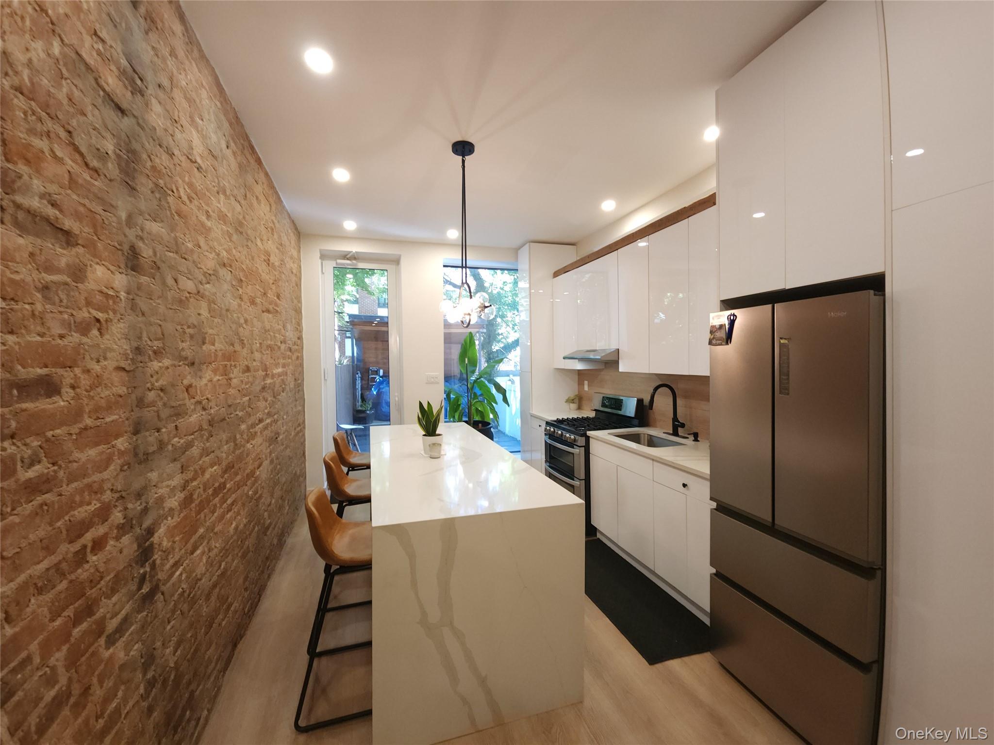 345 Quincy Street A