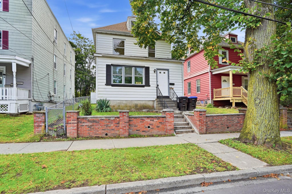 Photo of 48 Parker Avenue, Poughkeepsie, NY 12601 (MLS # 1056313)