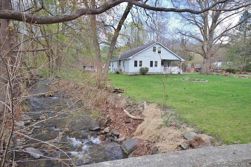 Photo of 95 Tinker Town Road, Dover Plains, NY 12522 (MLS # 988805)