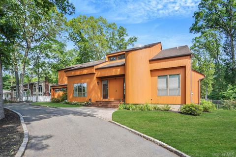 Homes For Sale - 318 Sheep Pasture Road<br/> East Setauket, NY 11733