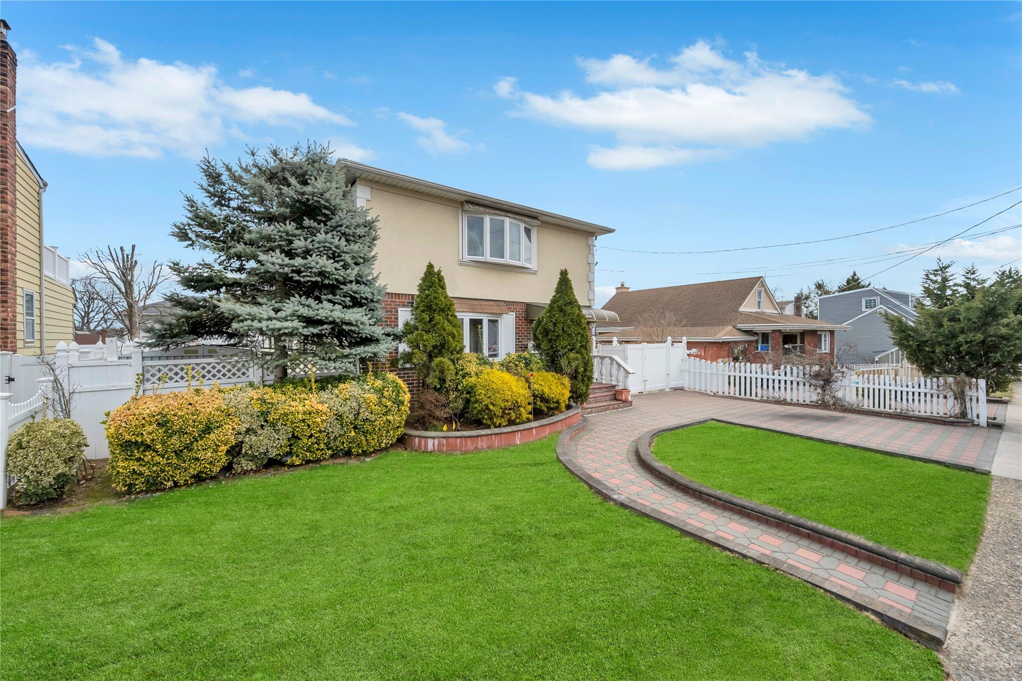431 Kirkman Avenue, Hempstead, New York image 3