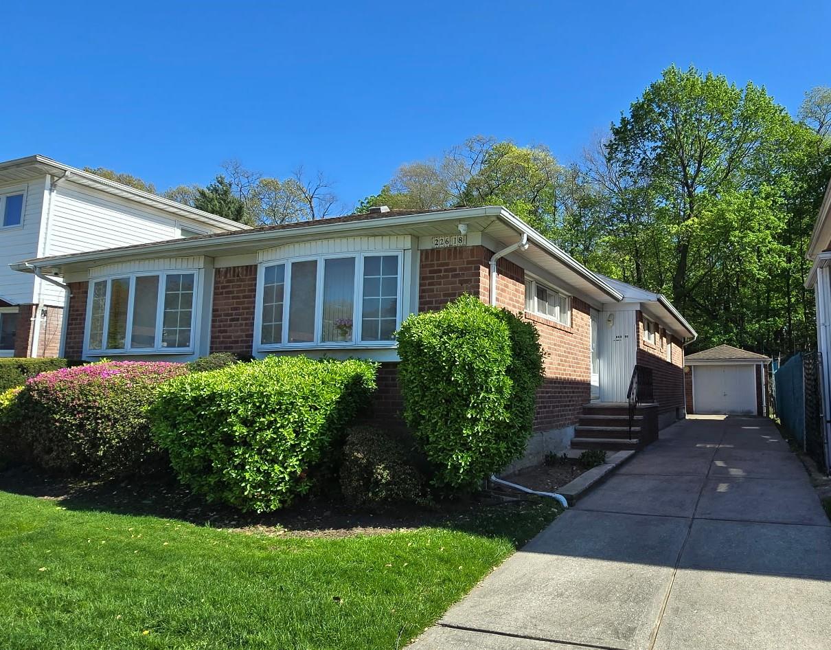 Property for Sale at 77 Avenue, Oakland Gardens, Queens, NY - Bedrooms: 4 
Bathrooms: 3 
Rooms: 7  - $1,288,000
