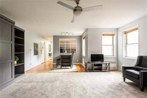 Homes For Sale - 611 Palmer Rd #5T<br/> Yonkers, NY 10701