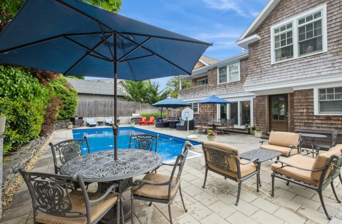 8 Hilltop Drive, Bayville, New York image 5