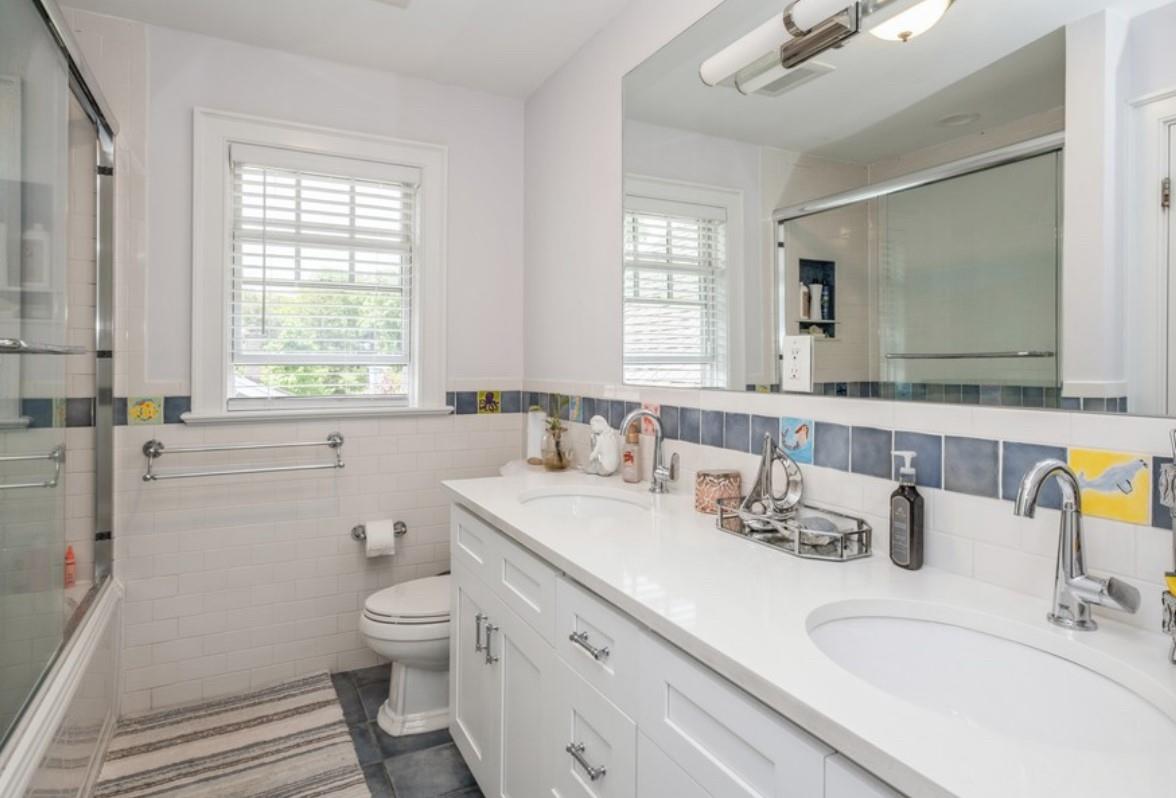 8 Hilltop Drive, Bayville, New York image 25