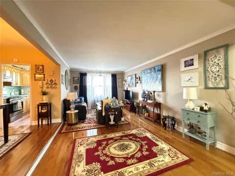 Apartment For Sale - 143-50 Hoover Avenue #302<br/> Briarwood, NY 11435