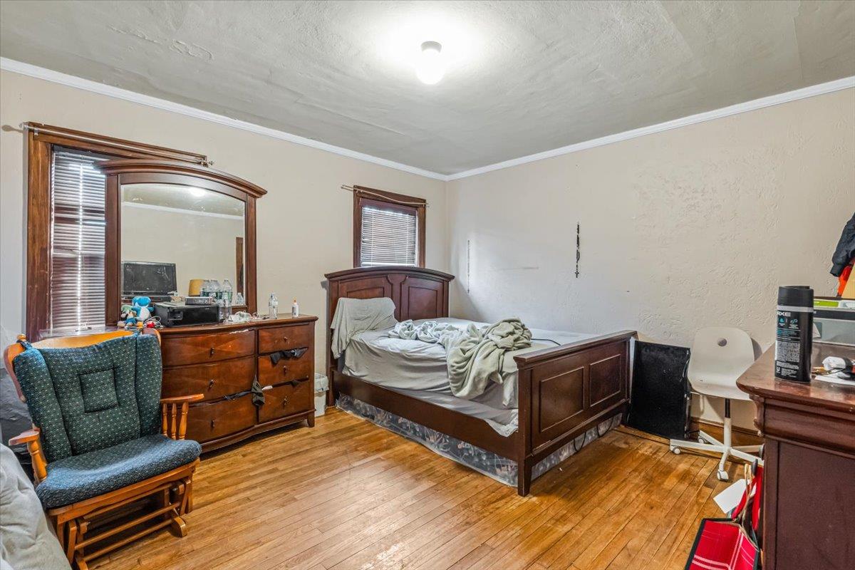232 Courthouse Road, Franklin Square, New York image 7